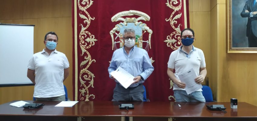Firma convenio Ayuntamiento de Puente Genil